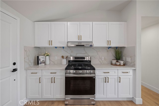 Detail Gallery Image 11 of 22 For 19017 Drycliff St, Canyon Country,  CA 91351 - 3 Beds | 1 Baths