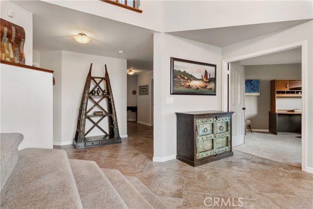 Detail Gallery Image 6 of 51 For 346 Vista De Oro, Hollister,  CA 95023 - 4 Beds | 3/1 Baths