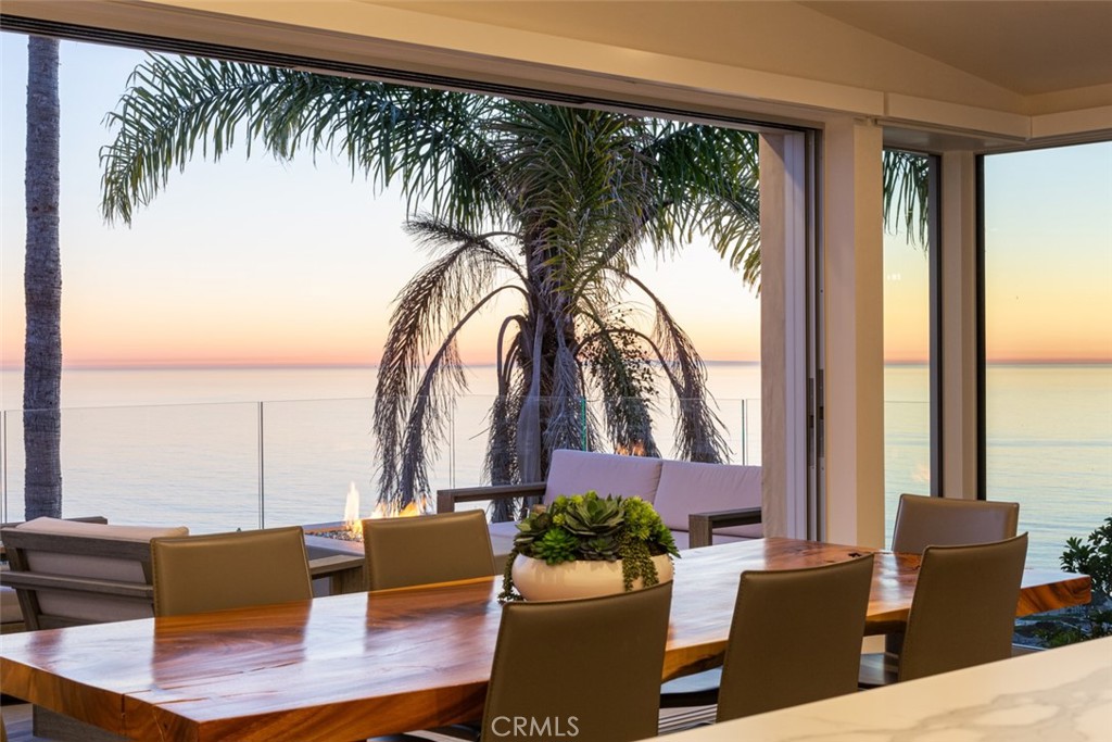 72a44c7e 7836 410d B717 D0223502f094