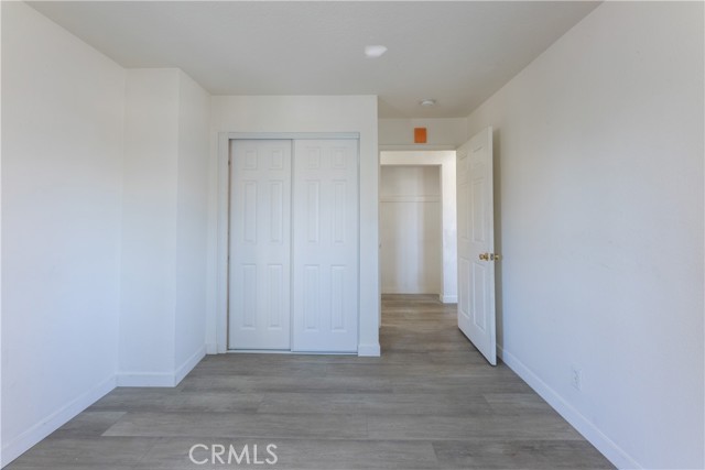 327 Chestnut Avenue, Long Beach CA: https://media.crmls.org/medias/72a49f59-93df-49a6-be54-e16587ec8fe4.jpg