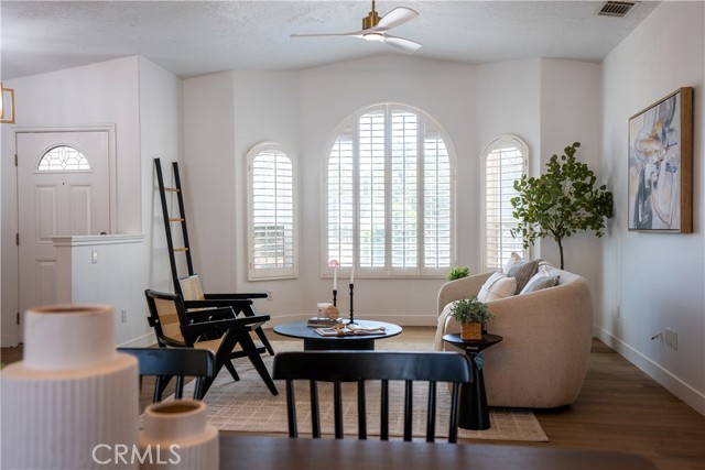 7122 Aster Road, Oak Hills CA: https://media.crmls.org/medias/72a58f53-59ac-4dc0-beab-f297d179fb62.jpg