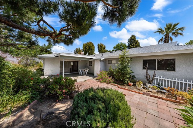 641 Casa Blanca Drive, Fullerton CA: https://media.crmls.org/medias/72a5ca8a-8650-4a66-abf4-a44be001ee51.jpg