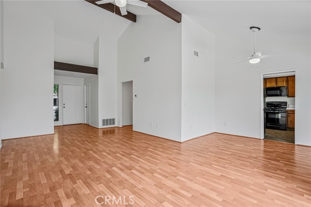 Detail Gallery Image 6 of 27 For 8308 Lakeside Dr, Jurupa Valley,  CA 92509 - 3 Beds | 2 Baths