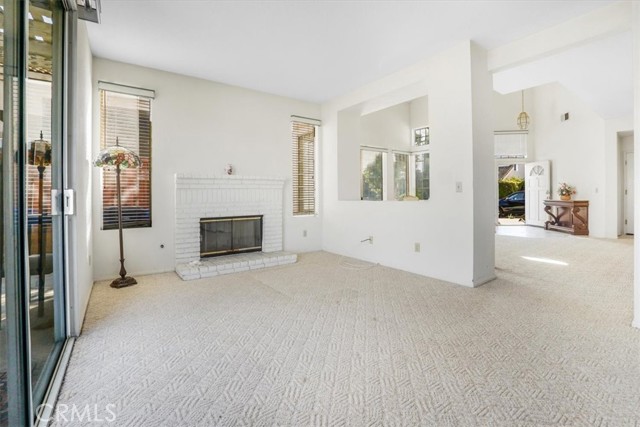 Detail Gallery Image 13 of 41 For 1337 Memphis Ct, Pomona,  CA 91768 - 4 Beds | 2/1 Baths