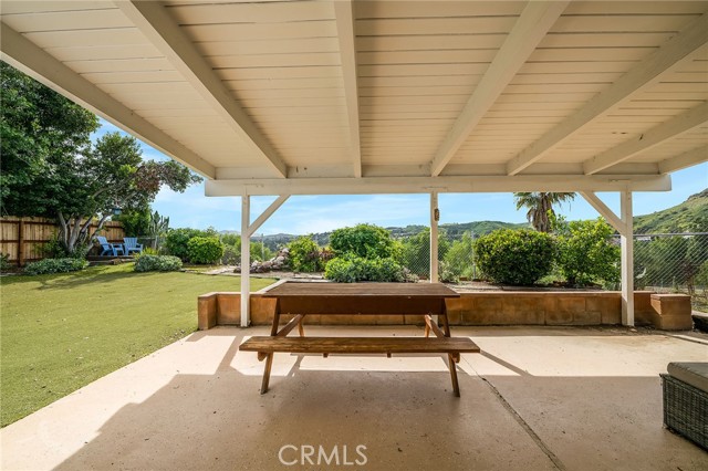 Detail Gallery Image 2 of 50 For 24308 Shrewsbury, West Hills,  CA 91307 - 4 Beds | 3 Baths