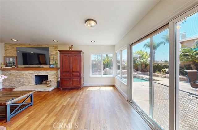 Detail Gallery Image 21 of 71 For 8492 Spring Cir, Huntington Beach,  CA 92646 - 4 Beds | 2/1 Baths