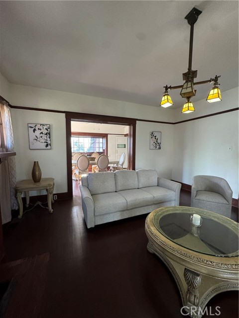 Detail Gallery Image 10 of 51 For 4478 4th St, Riverside,  CA 92501 - 5 Beds | 4 Baths