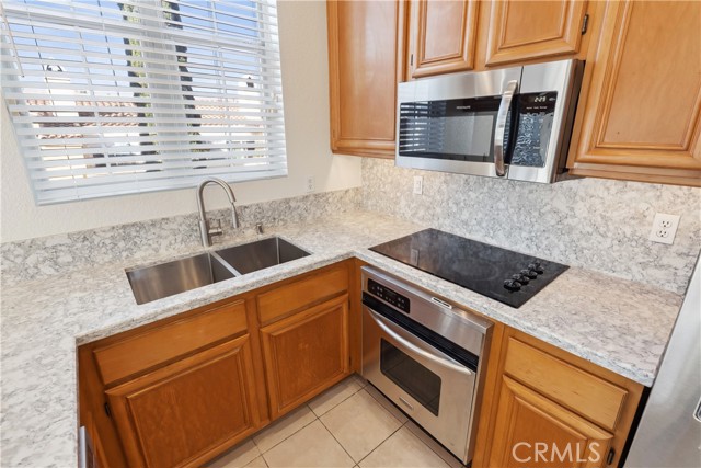 Detail Gallery Image 11 of 46 For 8105 E Santo Ct, Anaheim,  CA 92808 - 3 Beds | 2/1 Baths