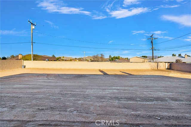 Detail Gallery Image 39 of 44 For 14305 Bochee, Apple Valley,  CA 92307 - 4 Beds | 3 Baths