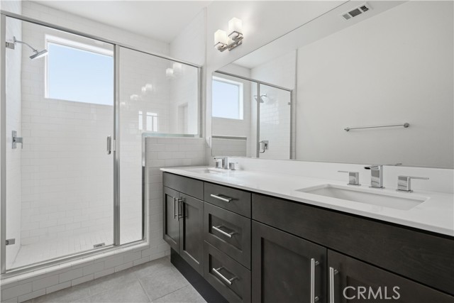 Detail Gallery Image 11 of 22 For 669 W 17th St, Costa Mesa,  CA 92627 - 2 Beds | 3/1 Baths
