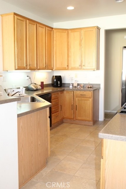 Detail Gallery Image 16 of 38 For 11748 Galewood St, Adelanto,  CA 92301 - 4 Beds | 3 Baths