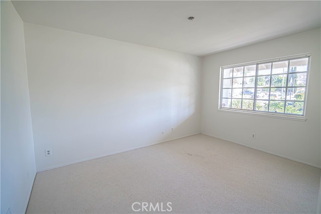 1827 Stow Street photo 6