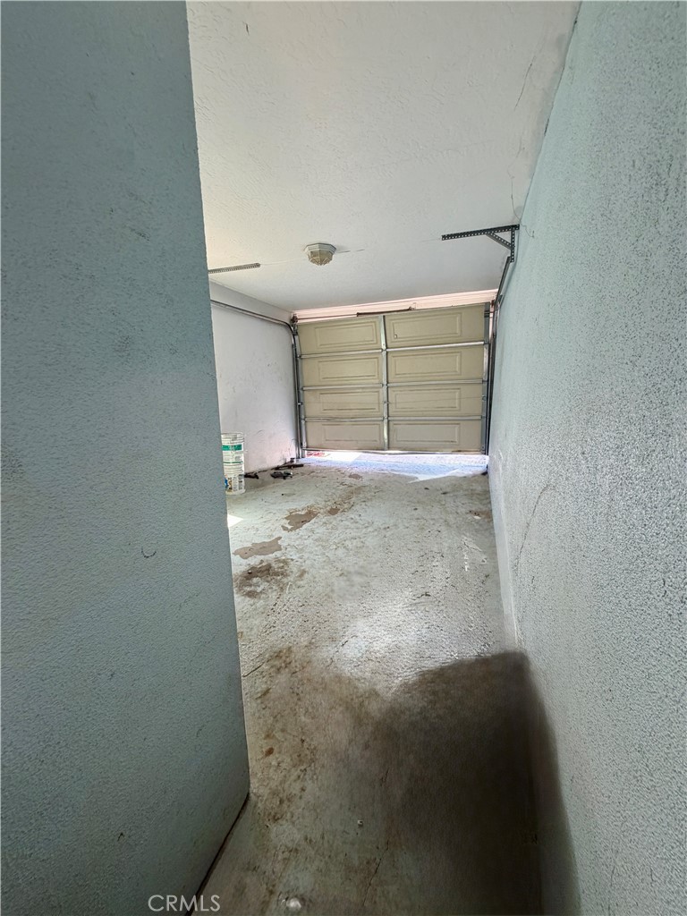 https://media.crmls.org/medias/72ac3adf-cb5f-40c2-a501-5173b0510149.jpg?preset=X-Large