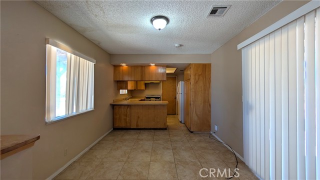 Detail Gallery Image 10 of 28 For 21512 Pahute Rd, Apple Valley,  CA 92308 - 2 Beds | 2 Baths
