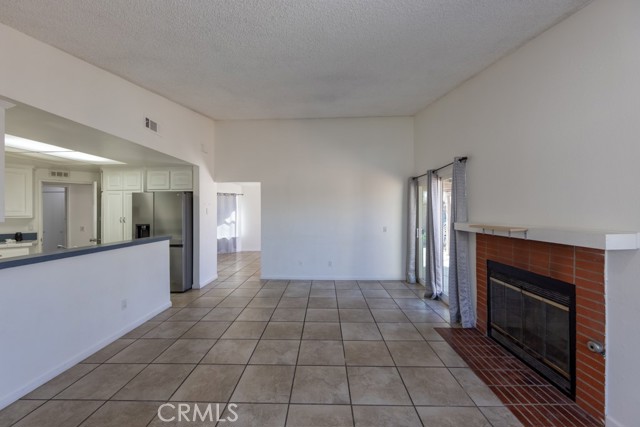 Detail Gallery Image 6 of 15 For 37719 Nantucket Dr, Palmdale,  CA 93550 - 3 Beds | 2 Baths