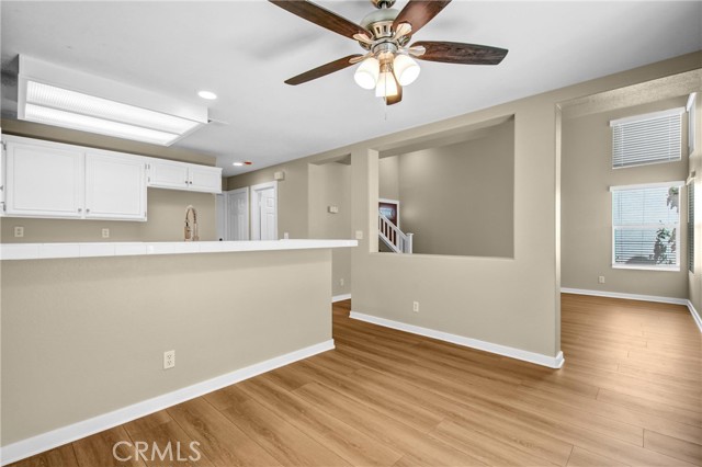 Detail Gallery Image 9 of 26 For 566 Hooper, Simi Valley,  CA 93065 - 3 Beds | 2/1 Baths