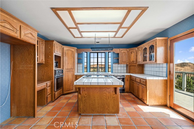 Detail Gallery Image 11 of 40 For 14747 Flintstone Dr, Lake Elizabeth,  CA 93532 - 3 Beds | 2 Baths