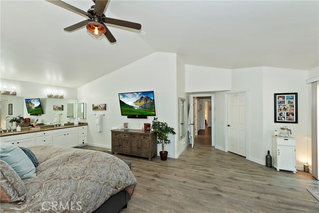 Detail Gallery Image 22 of 38 For 42057 Sky View Ridge, Big Bear Lake,  CA 92315 - 3 Beds | 2 Baths