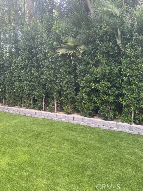 Detail Gallery Image 28 of 31 For 7127 White Oak, Reseda,  CA 91335 - 4 Beds | 3 Baths