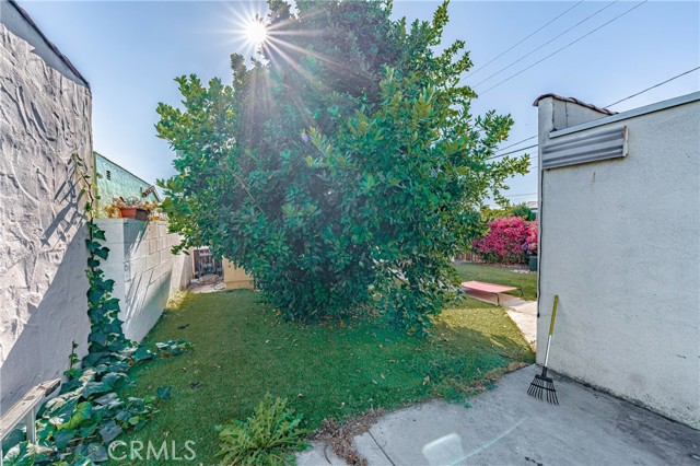 6200 Cimarron Street, Los Angeles, California 90047, 3 Bedrooms Bedrooms, ,2 BathroomsBathrooms,Single Family Residence,For Sale,Cimarron,DW24118390