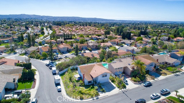 Detail Gallery Image 4 of 16 For 19762 Verona Ln, Yorba Linda,  CA 92886 - 4 Beds | 2/1 Baths