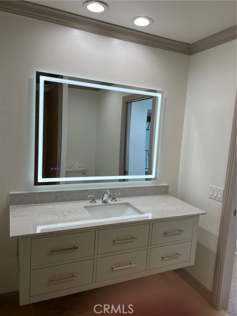 Detail Gallery Image 2 of 13 For 380 W Wilson St #E105,  Costa Mesa,  CA 92627 - 3 Beds | 3 Baths