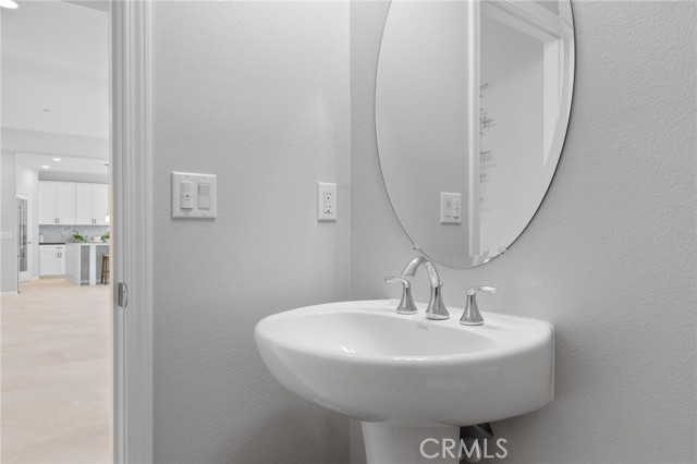 Detail Gallery Image 32 of 54 For 5612 Levanto St, Bakersfield,  CA 93306 - 4 Beds | 3 Baths