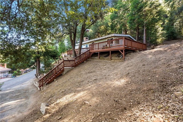797 Chateau Drive, Crestline CA: https://media.crmls.org/medias/72b09e5c-8569-4053-85a1-79b4dbc86c2a.jpg