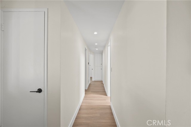 Detail Gallery Image 20 of 41 For 27410 Dewdrop Ave, Canyon Country,  CA 91351 - 3 Beds | 1/1 Baths