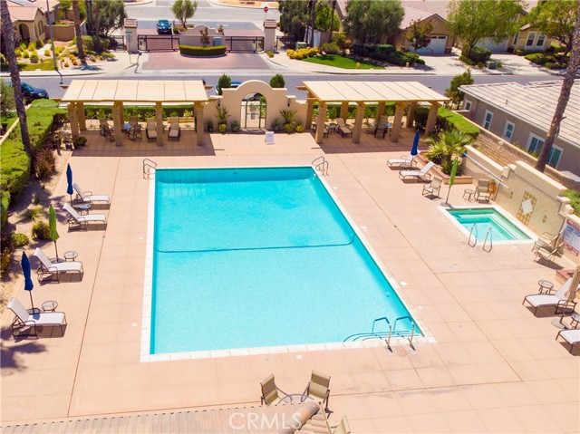 26112 Palm Breeze Lane, Menifee CA: https://media.crmls.org/medias/72b13b03-ba4c-4b31-b8c2-17087582f8d6.jpg