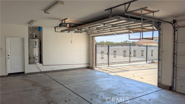 6738 Serrano Avenue, Hesperia CA: https://media.crmls.org/medias/72b253e2-d8f6-453e-8104-e2f1b5938ee8.jpg
