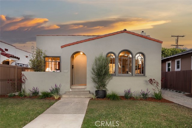 Detail Gallery Image 2 of 41 For 532 Roswell Ave, Long Beach,  CA 90814 - 2 Beds | 1 Baths