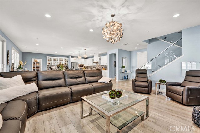 Detail Gallery Image 9 of 46 For 11599 Petunia Ct, Jurupa Valley,  CA 91752 - 5 Beds | 3 Baths