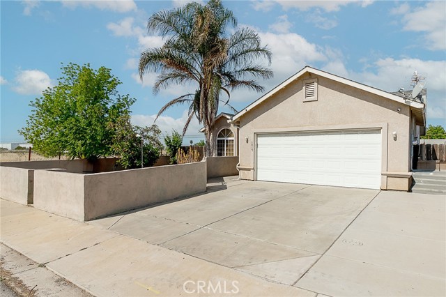 Detail Gallery Image 2 of 31 For 1017 East Ave, Gustine,  CA 95322 - 3 Beds | 2 Baths