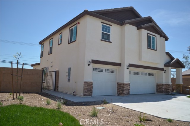 15725 Dianthus Ave, Fontana, CA 92335