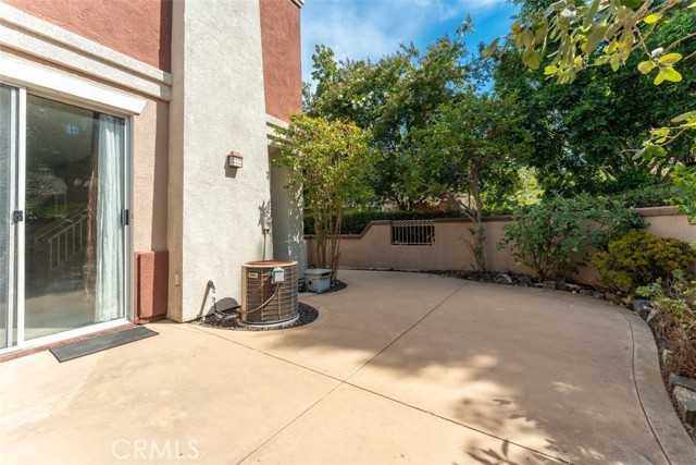 28 Mission Court, Lake Forest CA: https://media.crmls.org/medias/72b47adb-eaf9-4632-8cd2-aa7fa67ff768.jpg