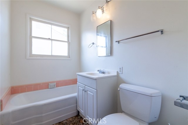 10935 Nassau Avenue, Sunland CA: https://media.crmls.org/medias/72b4ffa2-6e4b-47a5-9306-9cd2c6cb0fd2.jpg