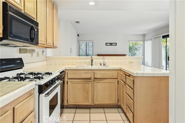4997 Calle Sobrado, Oceanside CA: https://media.crmls.org/medias/72b58c61-44d3-4ff1-b435-694ac4689827.jpg