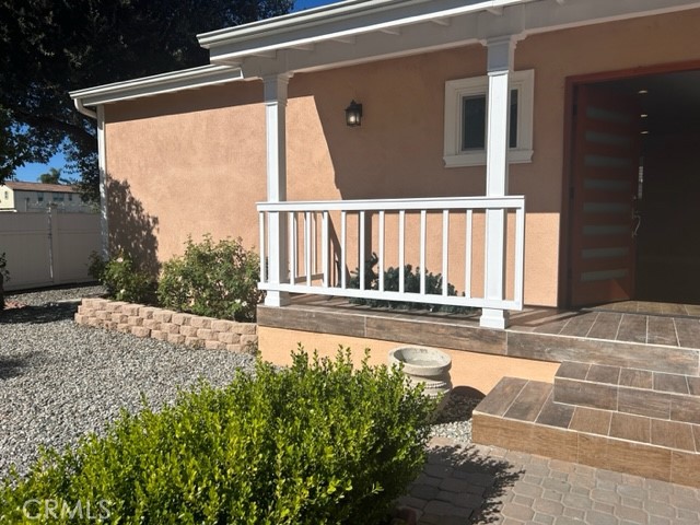 Detail Gallery Image 13 of 33 For 17257 Welby Way, Van Nuys,  CA 91406 - 3 Beds | 3 Baths