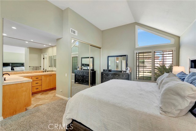626 9th Street, Huntington Beach CA: https://media.crmls.org/medias/72b687f9-bc63-4c36-b32f-5f2b421731c4.jpg