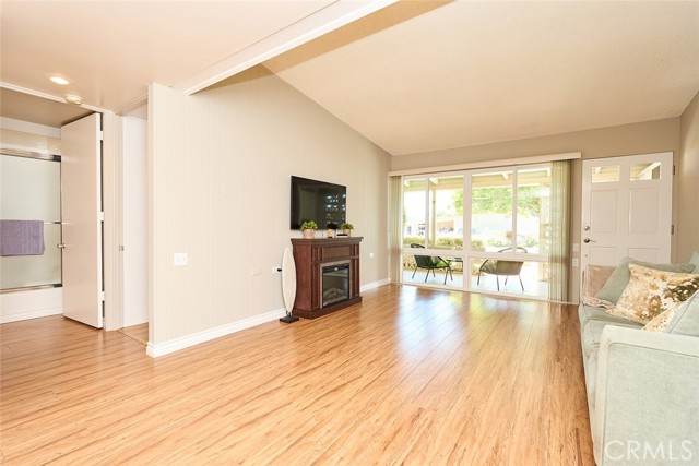 Detail Gallery Image 13 of 43 For 1570 Homewood 115d 115d,  Seal Beach,  CA 90740 - 1 Beds | 1 Baths
