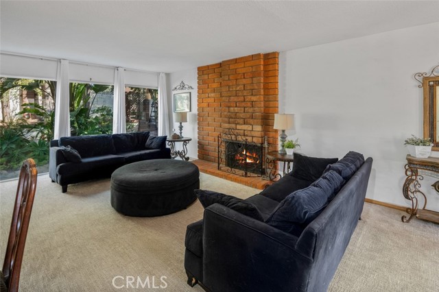 15232 Lille Circle, Irvine CA: https://media.crmls.org/medias/72b747a5-867a-4a08-946c-0772d1c7c3f1.jpg