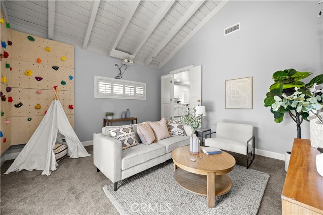 19529 Donora Avenue, Torrance CA: https://media.crmls.org/medias/72b751d1-b886-41cf-8020-e1b3603896de.jpg