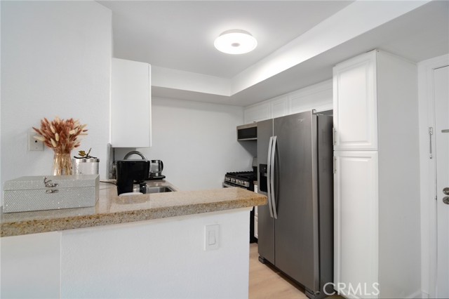 21400 Burbank Boulevard, 202 photo 8
