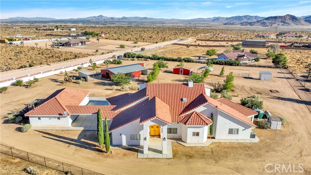 Detail Gallery Image 1 of 1 For 9579 Bowen Ranch Rd, Apple Valley,  CA 92308 - 5 Beds | 4 Baths