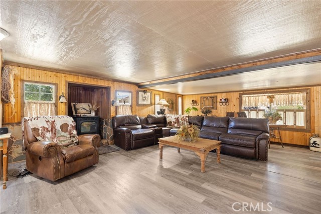 4333 Highway 33, New Cuyama CA: https://media.crmls.org/medias/72b7f2e9-9263-4f44-b553-c8c31a13b193.jpg
