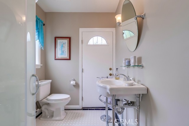 3952 Gaviota Avenue, Long Beach CA: https://media.crmls.org/medias/72b84951-42dd-4245-ae28-384565c6c1f0.jpg