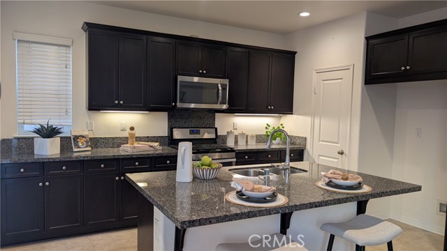 Detail Gallery Image 18 of 24 For 6341 Waterstone, Fontana,  CA 92336 - 4 Beds | 3 Baths