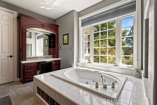 1226 Kapareil Lane, Paso Robles CA: https://media.crmls.org/medias/72b934e9-0a72-4ef9-80e6-253d070ba7a6.jpg