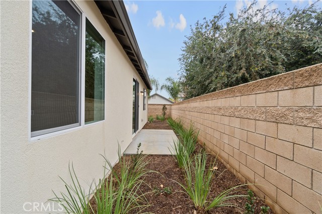 Detail Gallery Image 3 of 24 For 34242 Travis Ln, Yucaipa,  CA 92399 - 3 Beds | 2 Baths